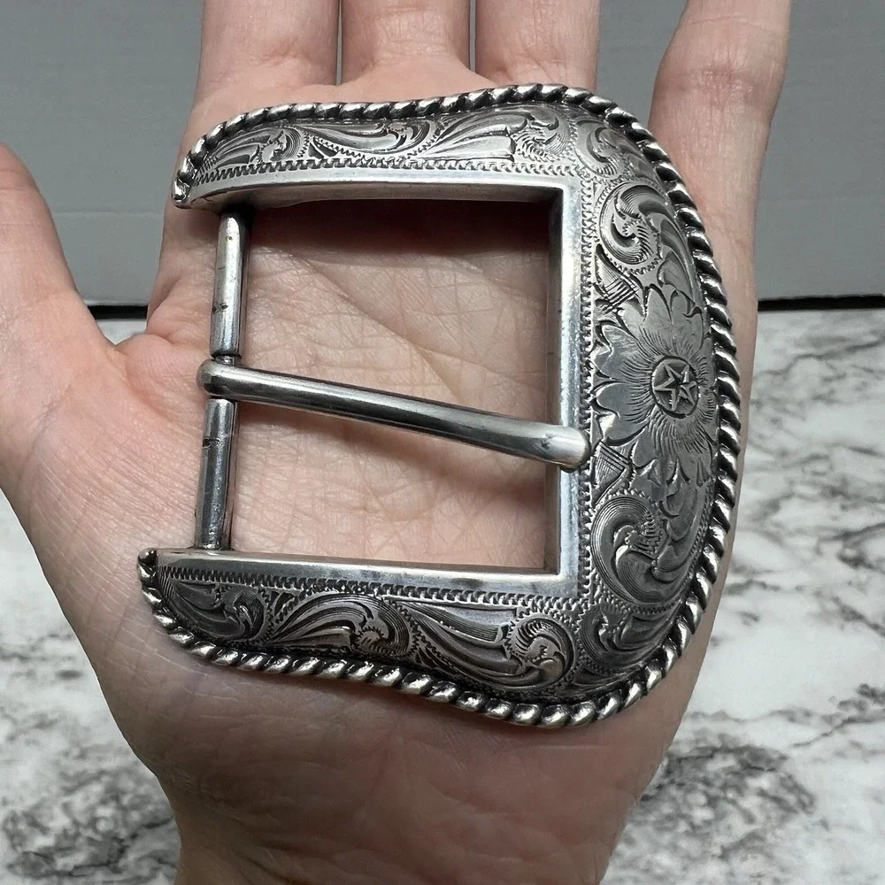 Large Western Style Engraved Floral Motif Belt Buckle